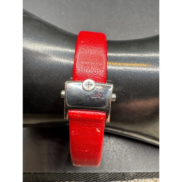 Zodiac ZO6001 Swiss Made Red ULTRA RARE Quartz Analog Women's Oval Watch - Picture 9 of 16